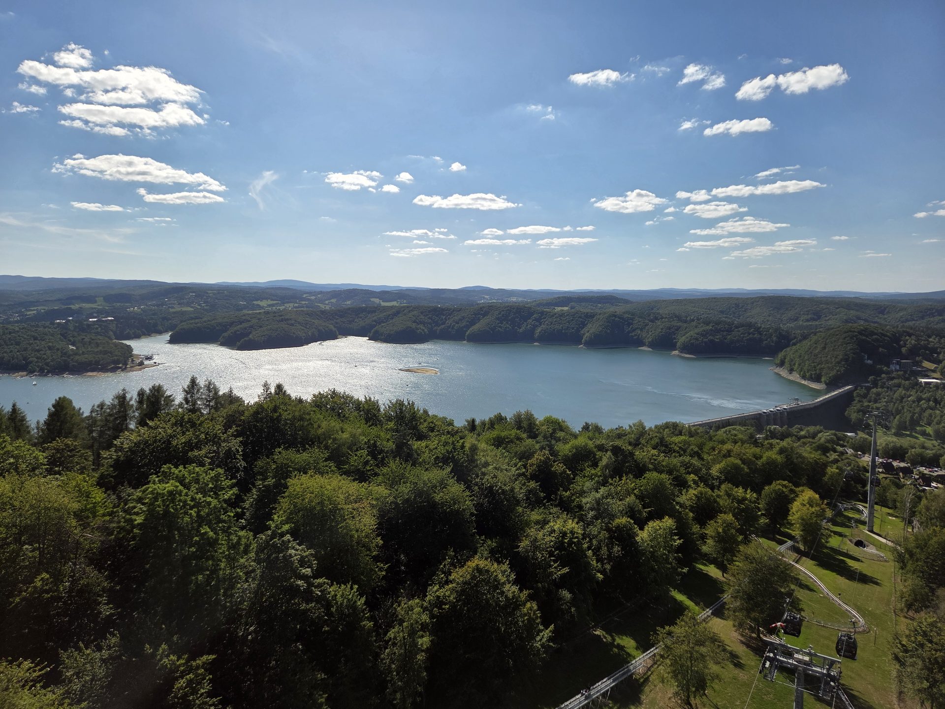 Panorama Jeziora Solińskiego z lotu ptaka